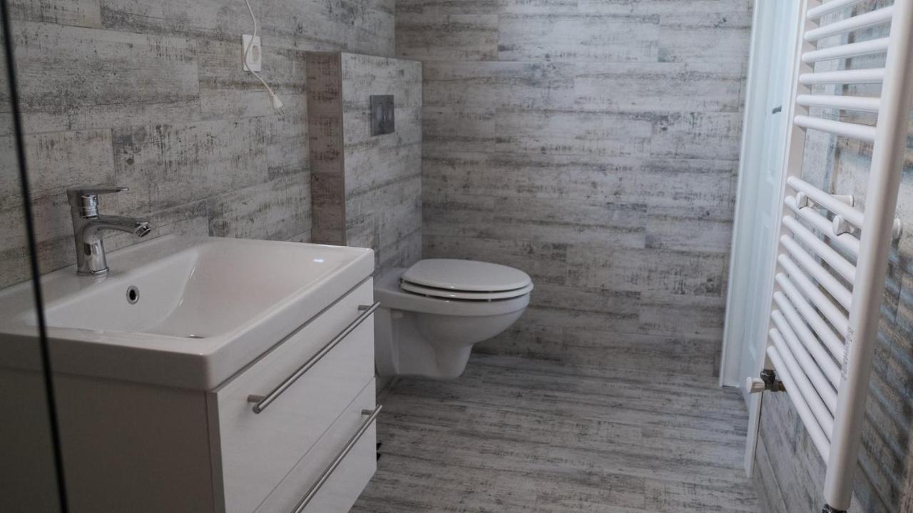 Villa Wild Rooms Jiet Eksteriør billede