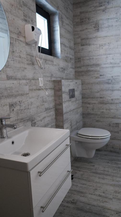 Villa Wild Rooms Jiet Eksteriør billede