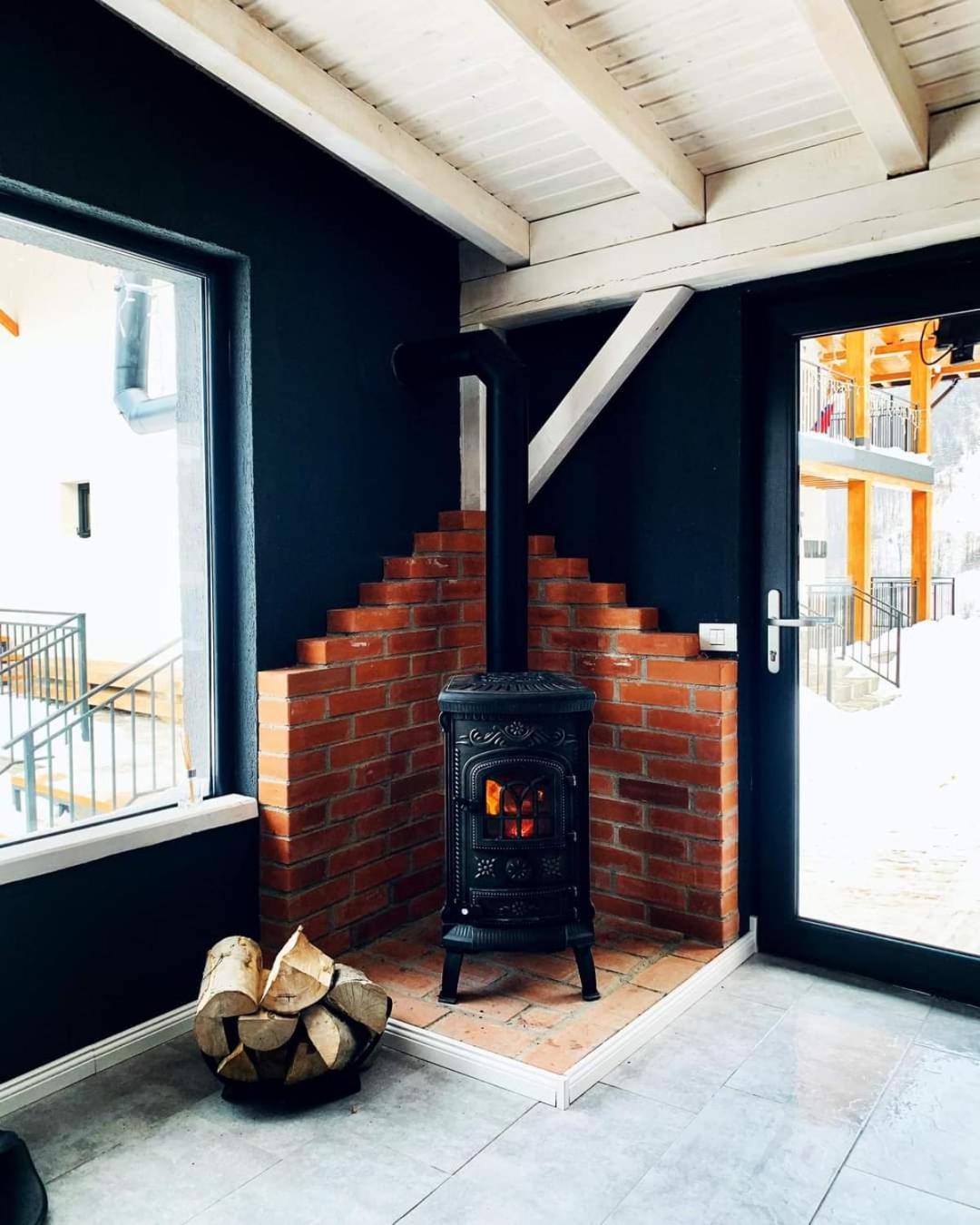 Villa Wild Rooms Jiet Eksteriør billede